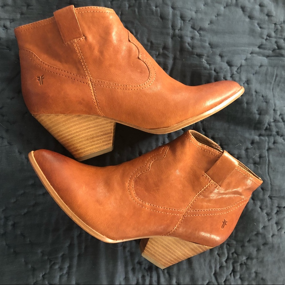 Frye Reina Booties